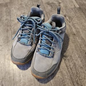 Columbia hiking shoes